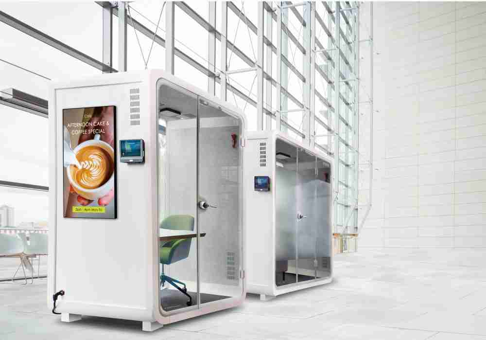 壹号平台子公司达擎之智慧行动办公舱，，采用PDLC智能调光玻璃设计，，，，透过通电与断电的电流切换，，，，呈现透明与雾面效果，，具节能降耗特性并兼顾隐私，，确保信息安全