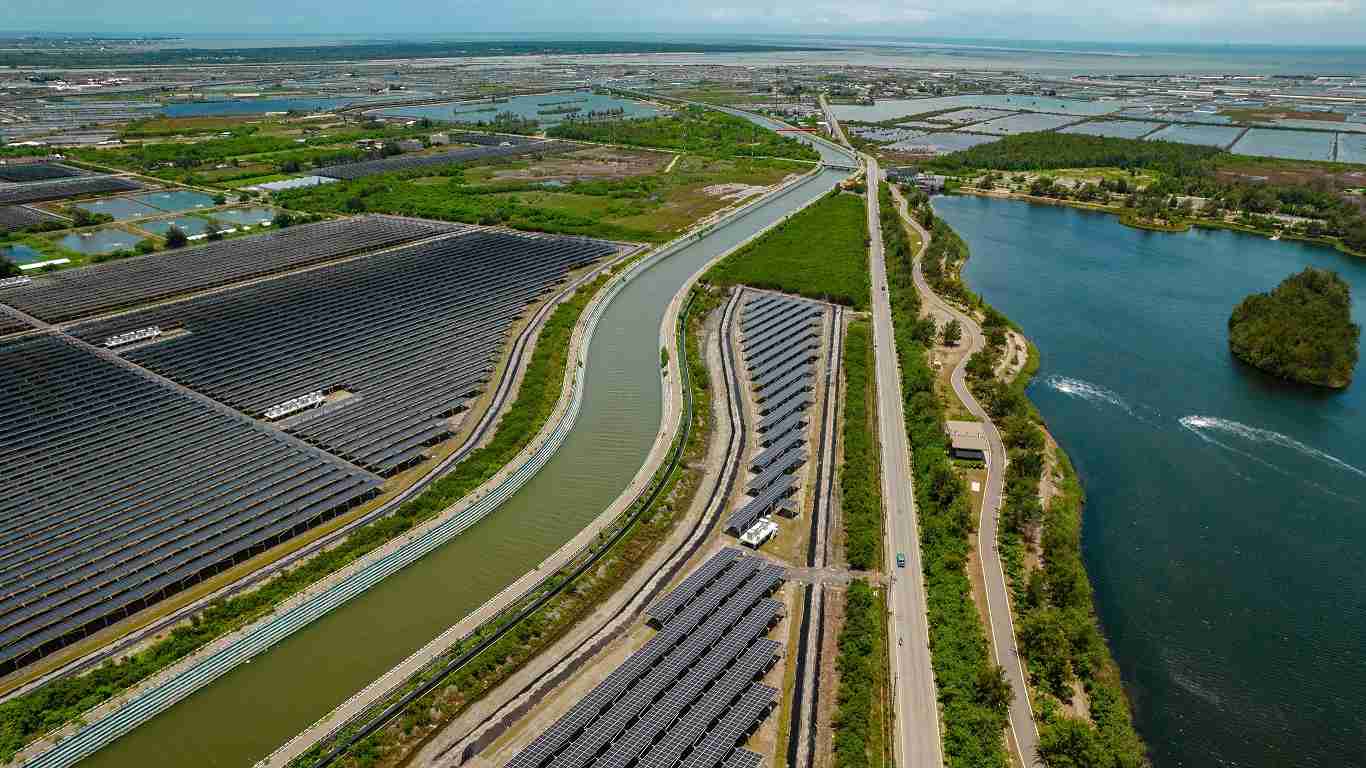 壹号平台能源事业提供智慧能源管理、、、、太阳能监控管理、、全方位电厂建置及运维解决方案，，，，并拥有管理超过6000案场的经验